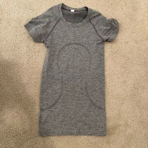 Lululemon swiftly tech short sleeve
